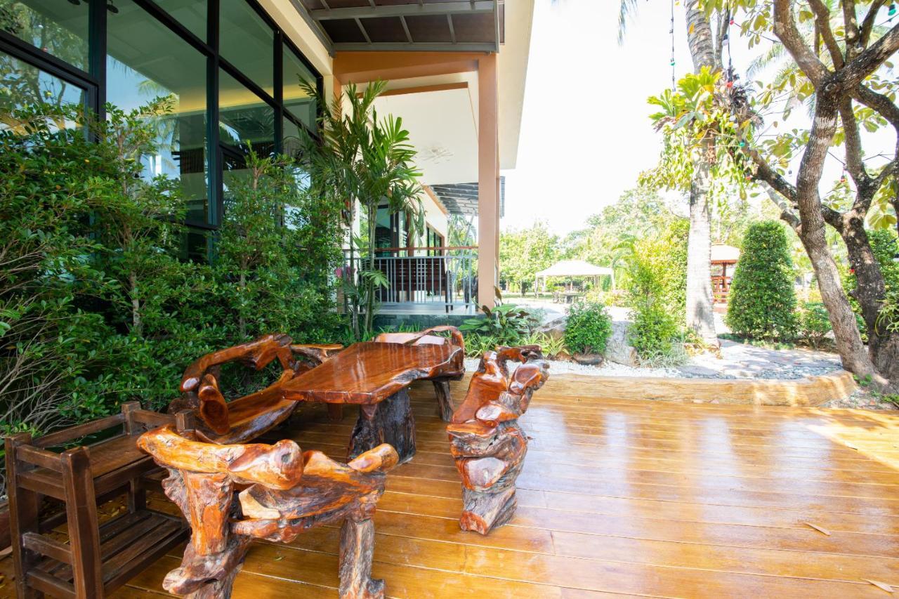 Rnana Grand Hotel Phang Nga Exterior foto